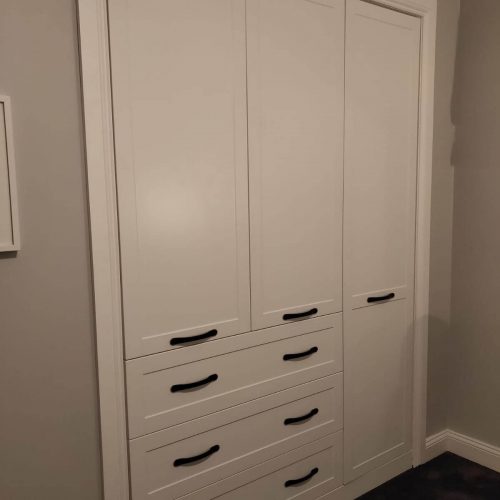 pull-out closet
